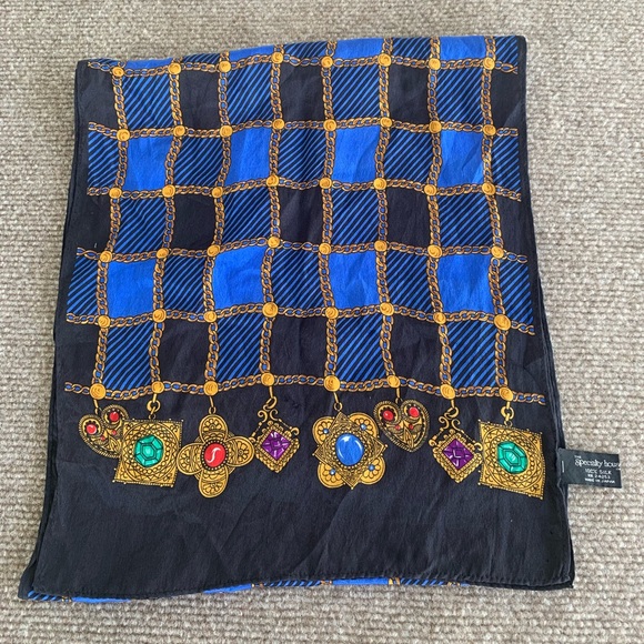 Specialty House 100% silk scarf - Picture 4 of 7